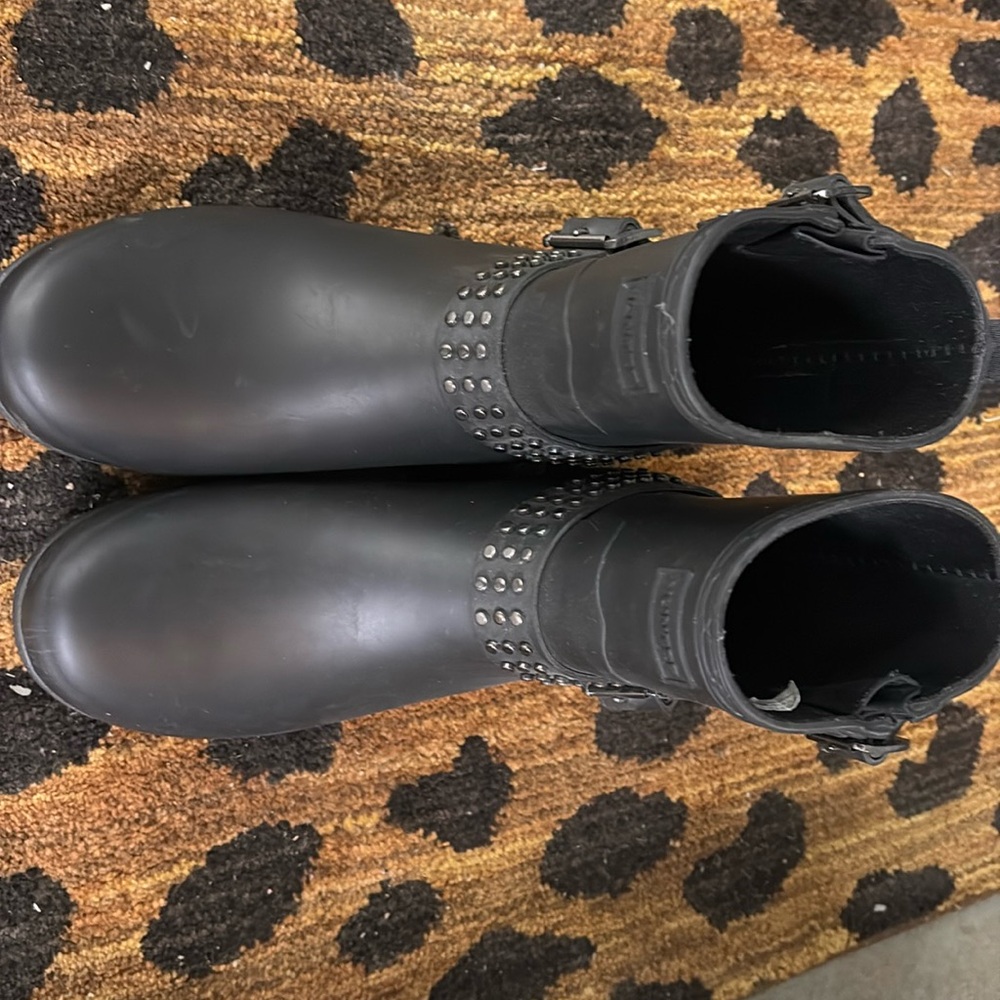 Hunter Refined Black Stud Biker Rain Boots Size 9 in Great Condition
